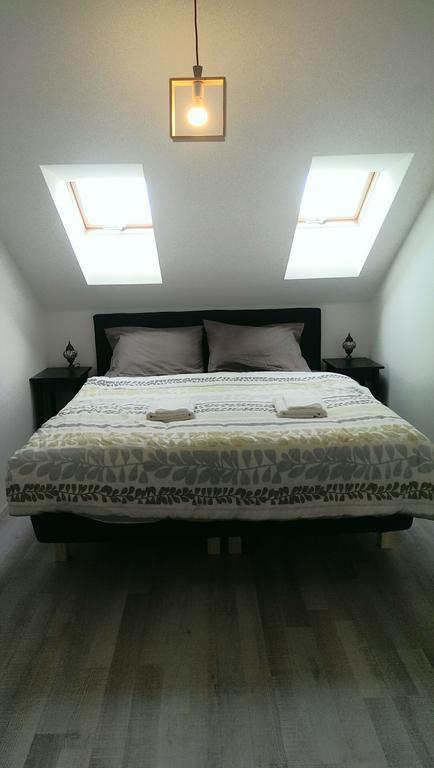 Apartment Kent Ridge Loft, Sokolska Prague